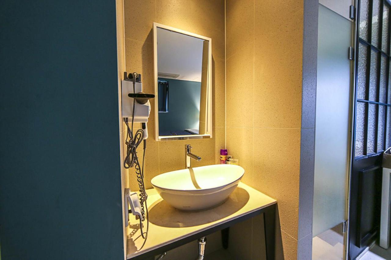 Hotel Myeongjak Chuncheon Buitenkant foto