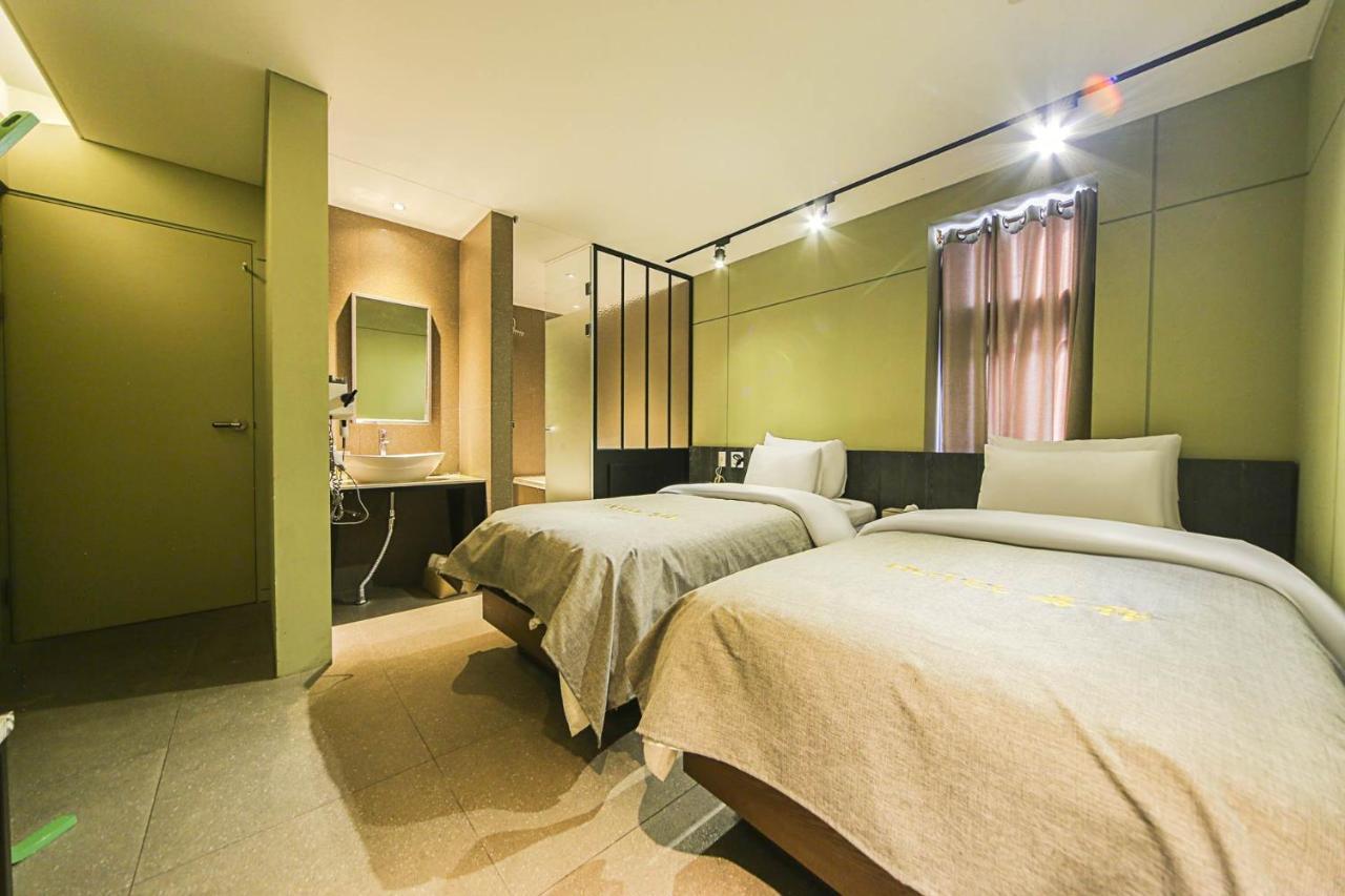 Hotel Myeongjak Chuncheon Buitenkant foto