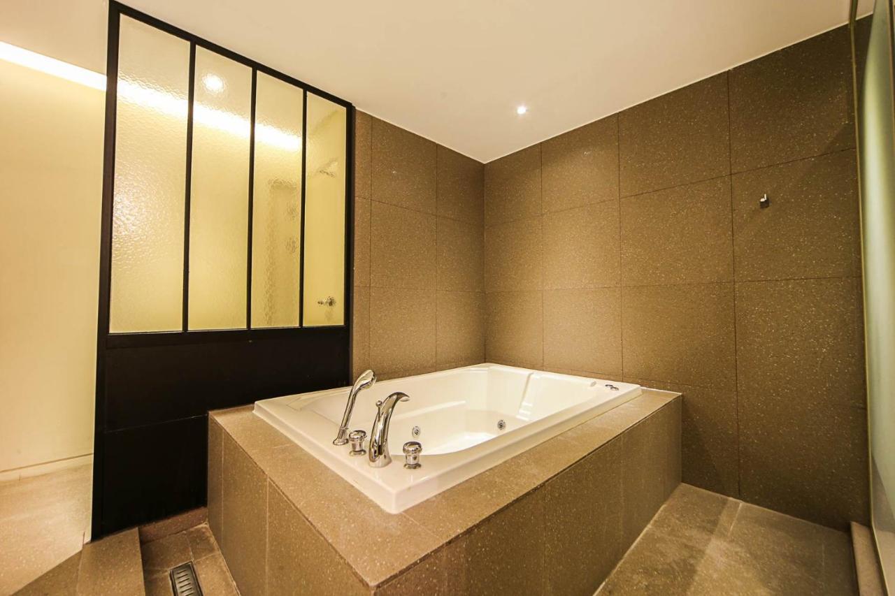 Hotel Myeongjak Chuncheon Buitenkant foto