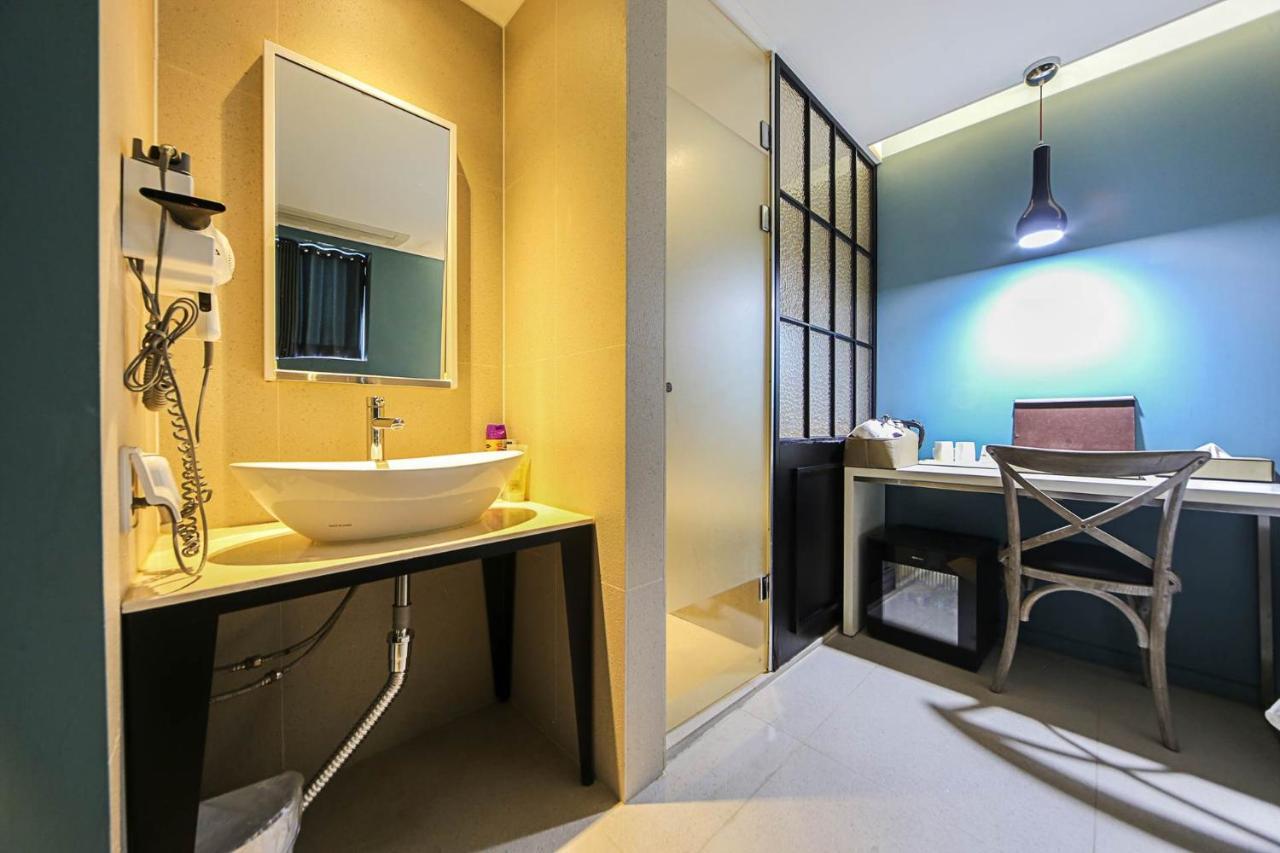 Hotel Myeongjak Chuncheon Buitenkant foto
