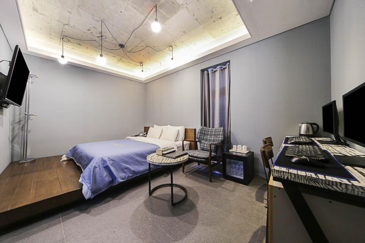Hotel Myeongjak Chuncheon Buitenkant foto