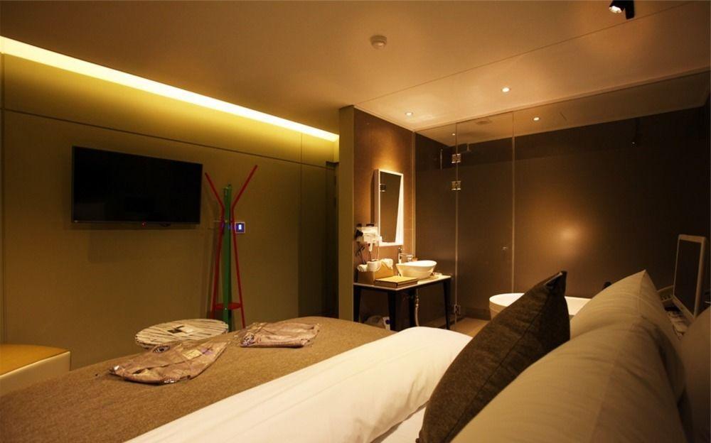 Hotel Myeongjak Chuncheon Buitenkant foto